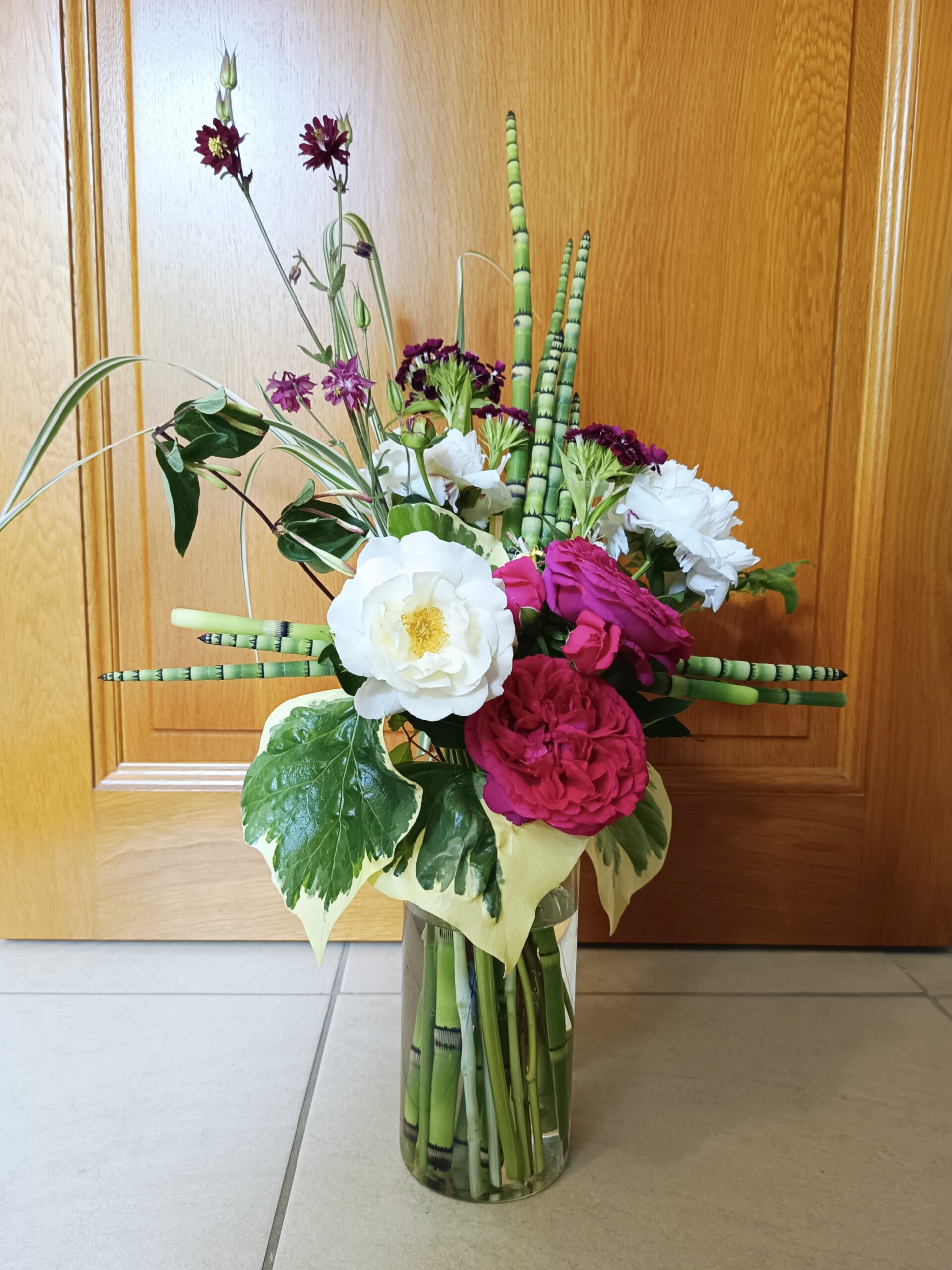 bouquet moderne - fleurs de début fin mai