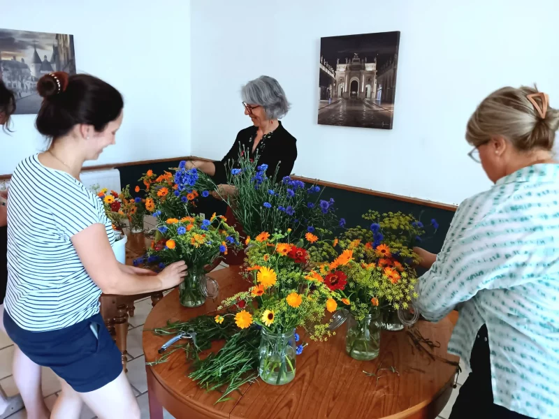 atelier privatisé bouquets colorés fleurs du jardin
